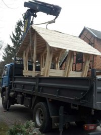 Aufstellen einer überdachten Bank am Bürgerhaus