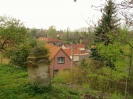 Neben der Kirche - 2005