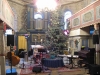 Weihnachtlich geschmückte Kirche von Schallenburg