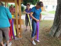 Abschmücken des Maibaums
