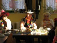 Bunte Ketten im Licht