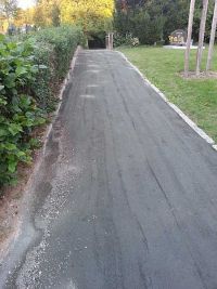 Hauptweg auf dem Friedhof