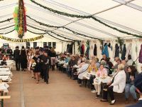 Seniorenkirmes im Kirmeszelt