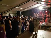 Tanzabend im Kirmeszelt