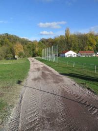 Weg zum Sportplatz