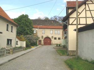 Ansicht der Portal-Seite des Gutes