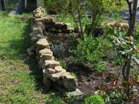 Sandsteinmauer am Waidbeet